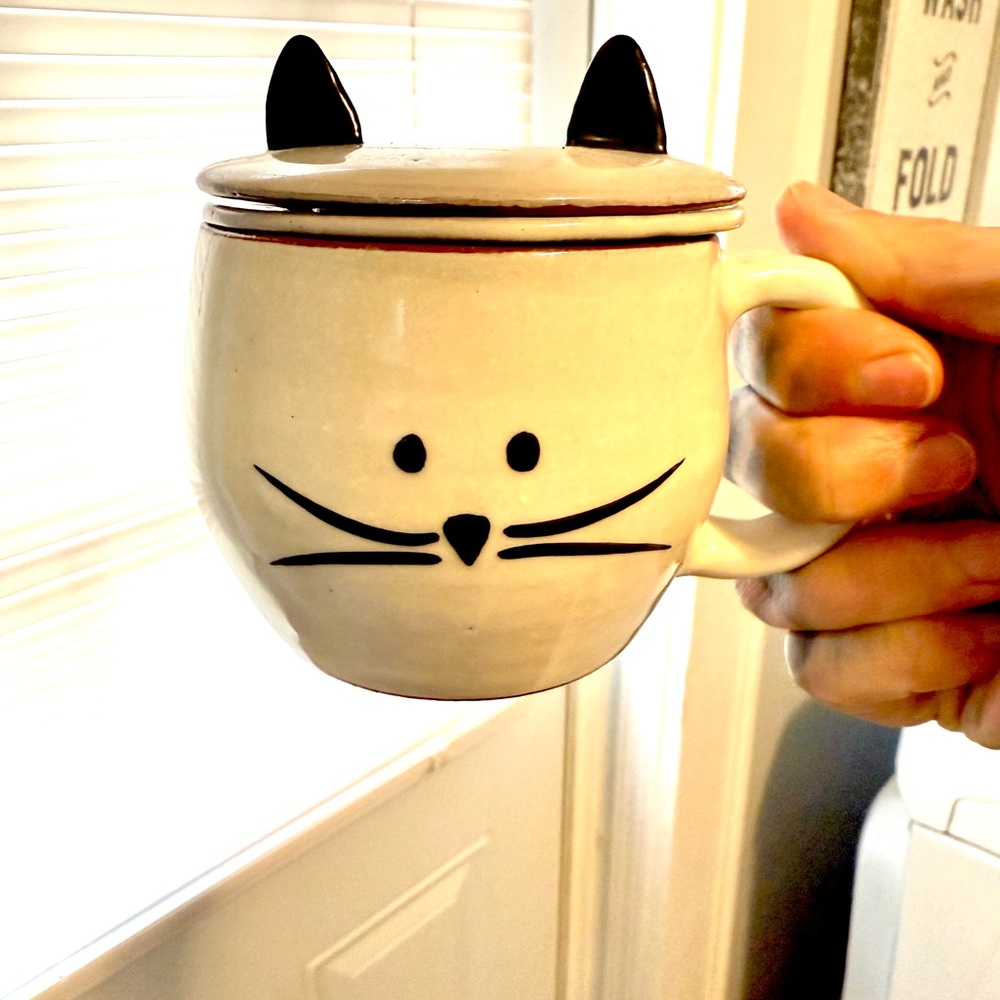 Cat Ceramic Tea Mug - Black and White